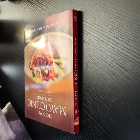 The New Mayo Clinic Cookbook - Picture 3 of 7